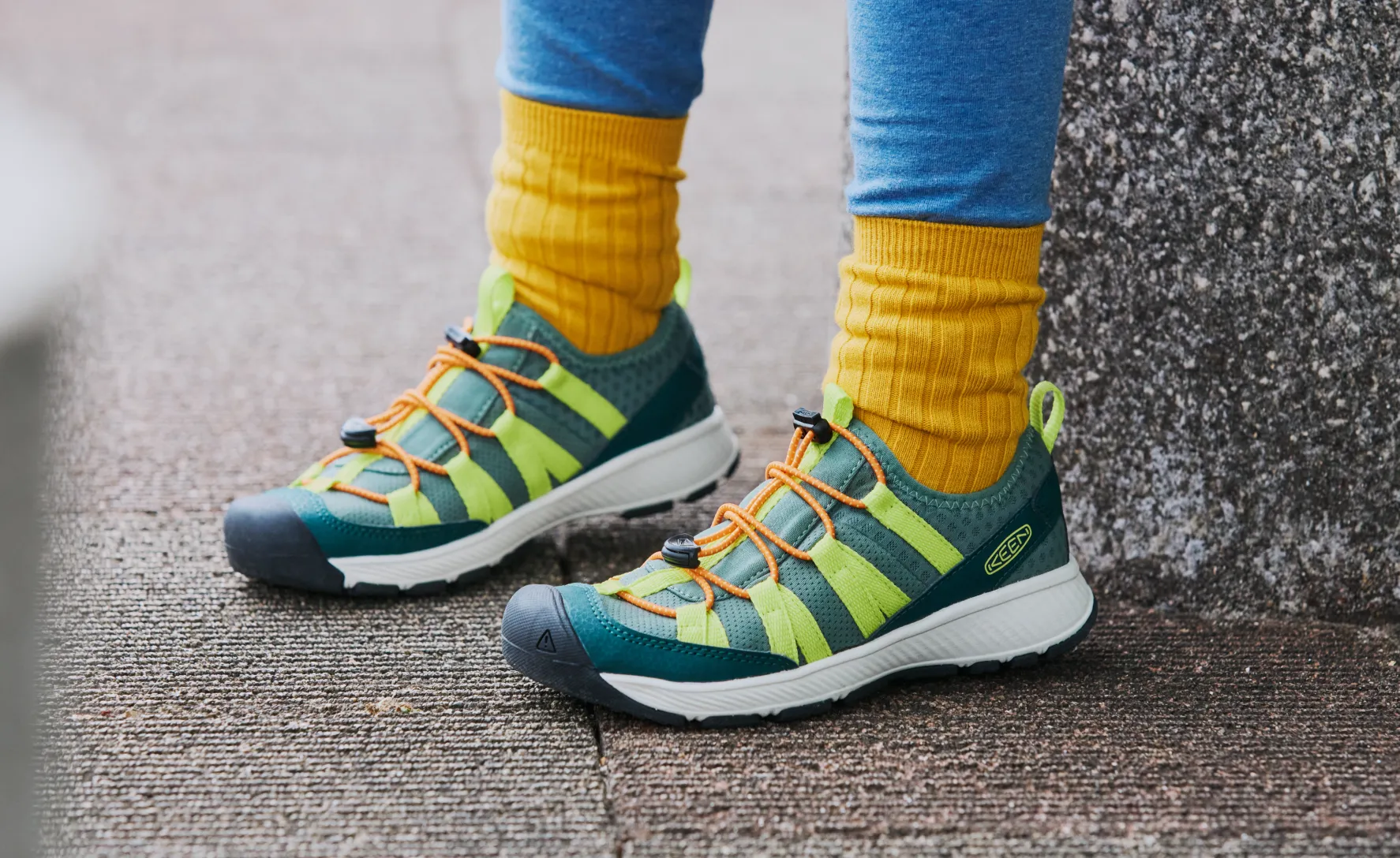 Big Kids' Motozoa Sneaker  |  Steel Grey/Evening Primrose KEEN