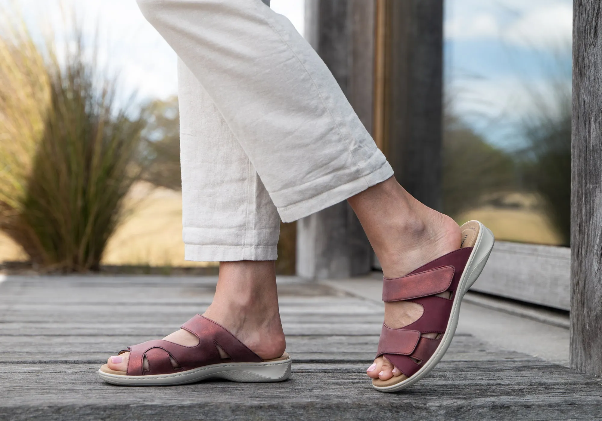 Homyped Womens Dream Slide Comfortable Wide Width Slides Sandals
