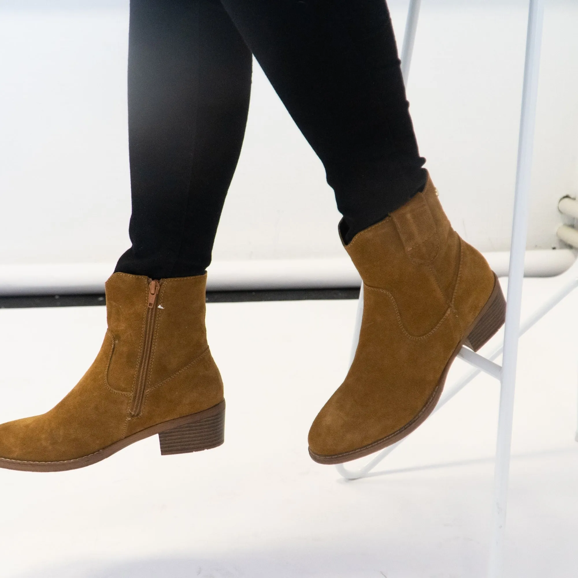 Hush Puppies IVA Womens Suede Ankle Boot Tan