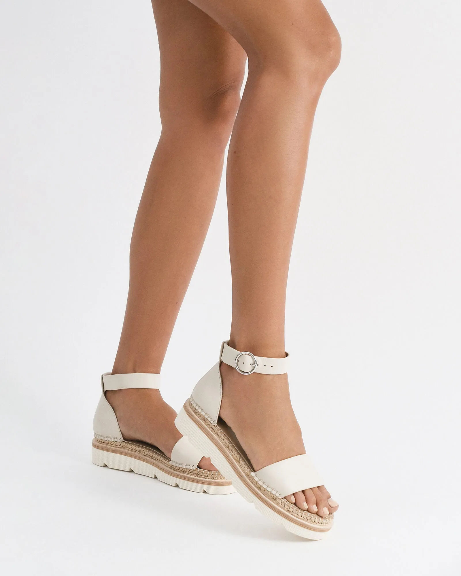 IVY FLAT SANDALS OFF WHITE LEATHER Jo Mercer