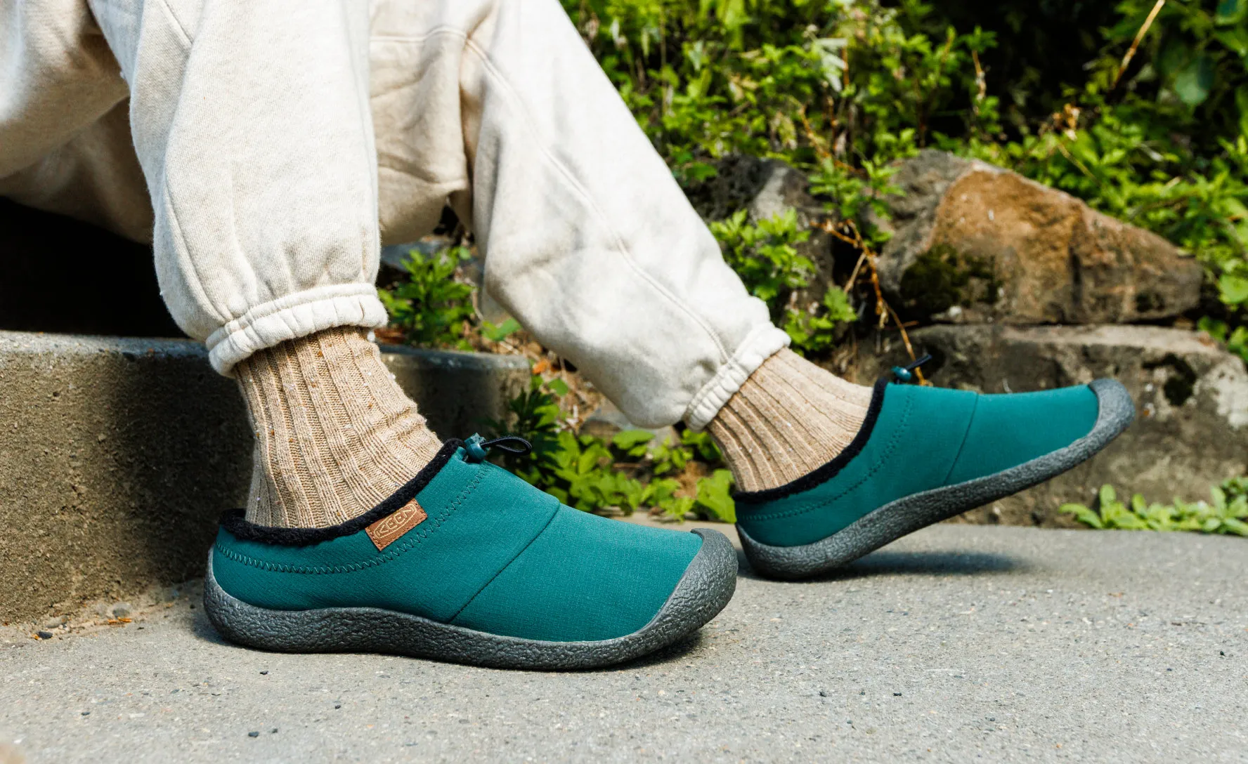 Keen Men's Howser III Slide  |  Ponderosa Pine/Ponderosa Pine