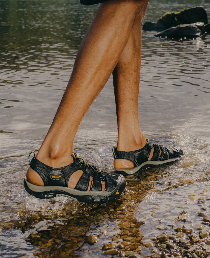 Keen Men's Newport H2 Sandal Wide
  |  Navy/Medium Grey