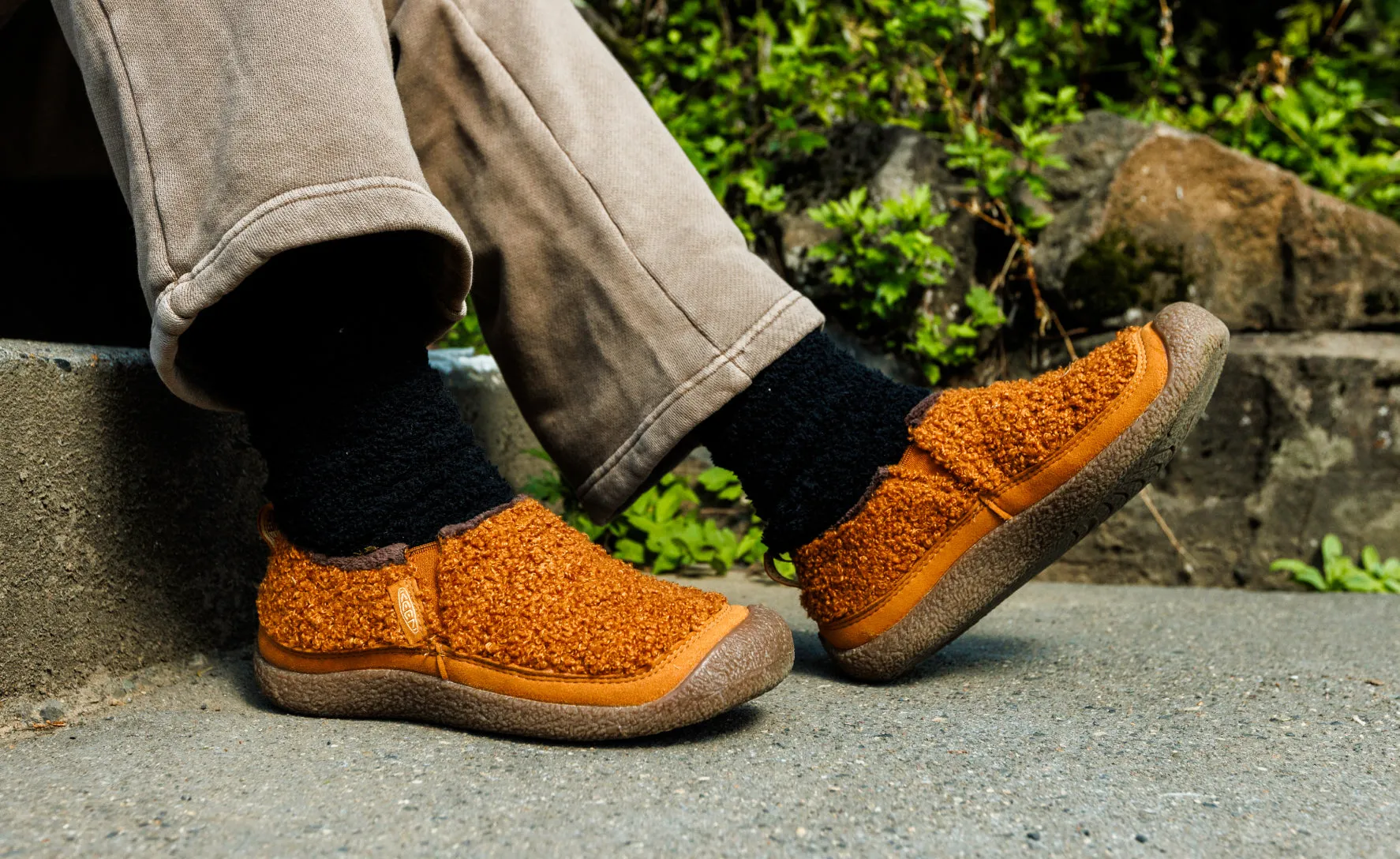 Keen Women's Howser II  |  Roasted Pecan/Curry
