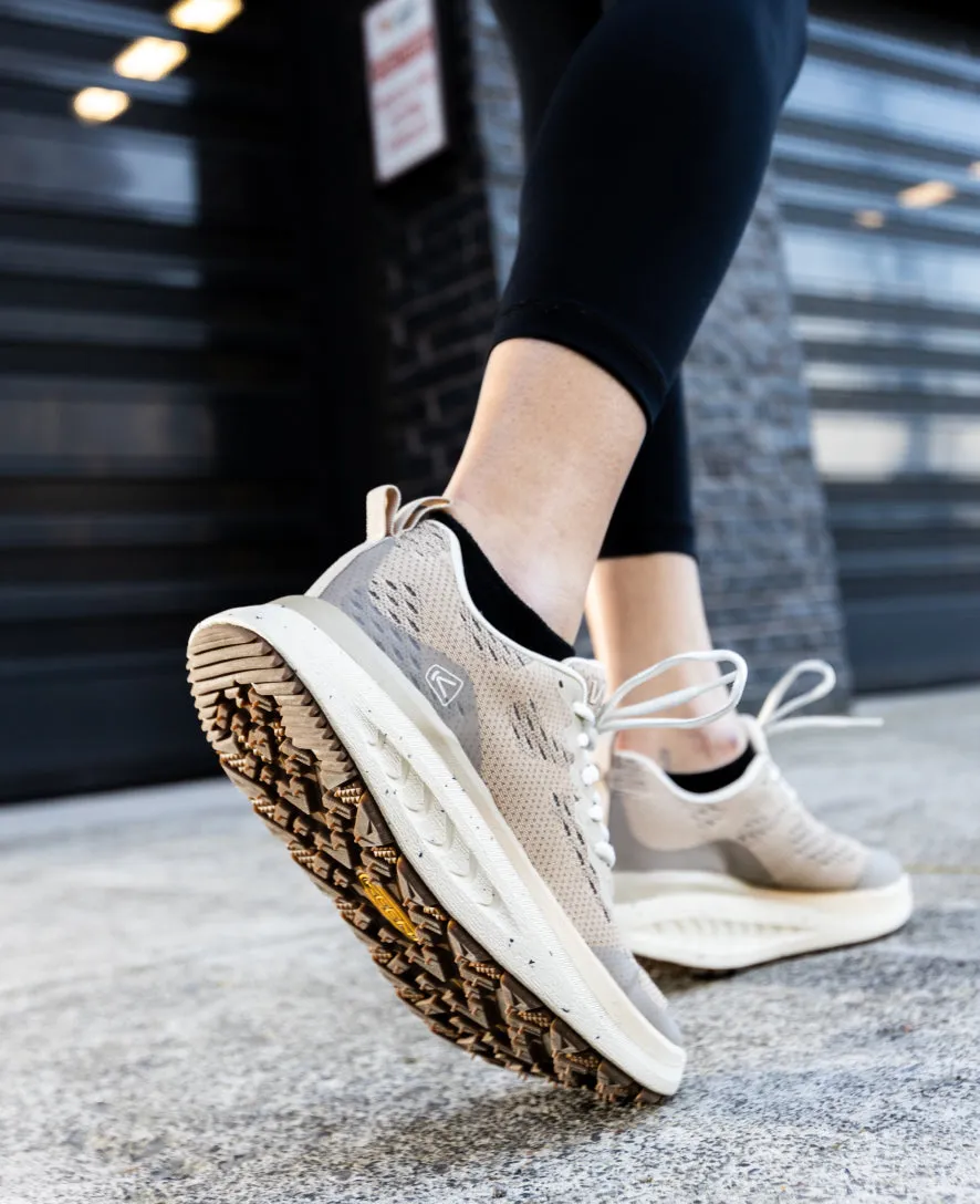 Keen Women's WK400 Walking Shoe  |  Black/White
