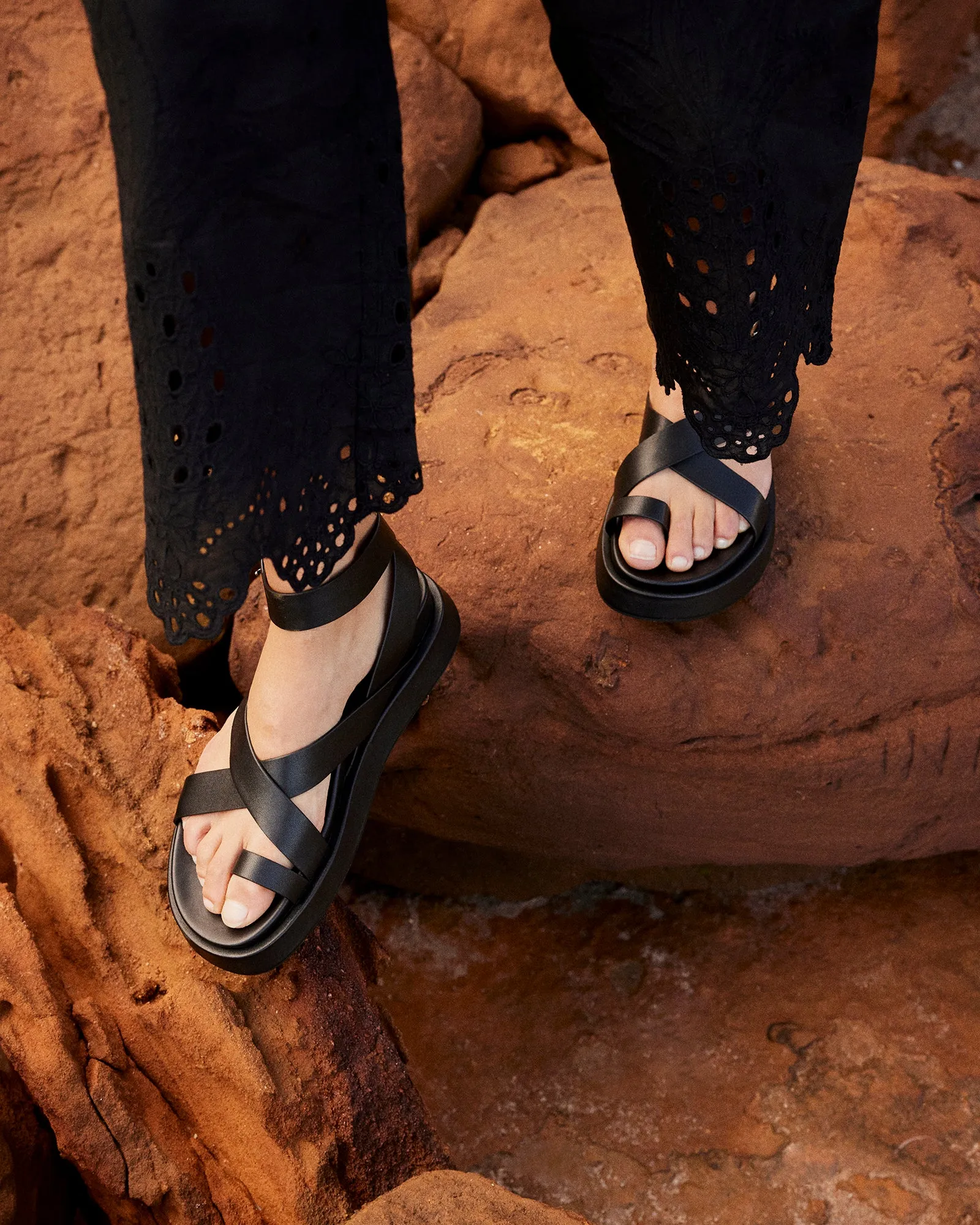 MACK FLAT SANDALS BLACK LEATHER Jo Mercer