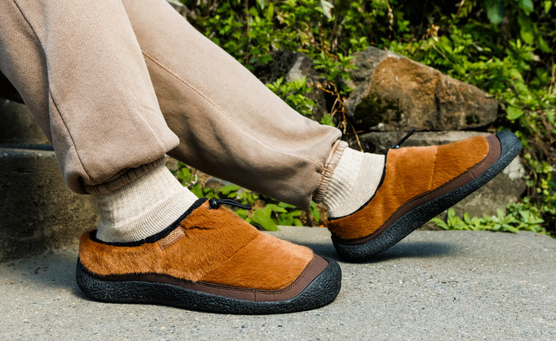 Men's Howser III Slide  |  Bison/Black KEEN