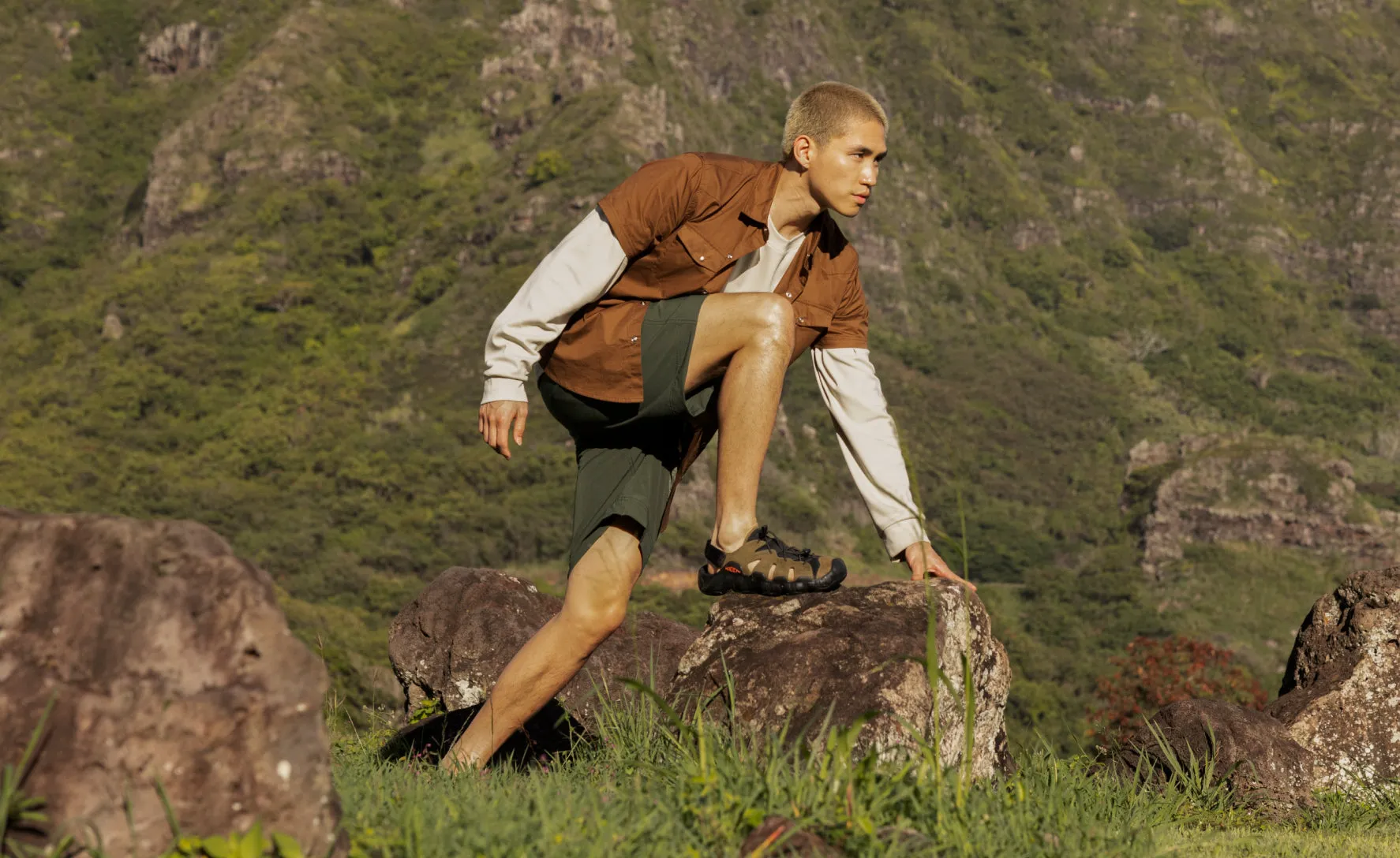 Men's Hyperport Fisherman Leather Sandal  |  Dark Olive/Black KEEN
