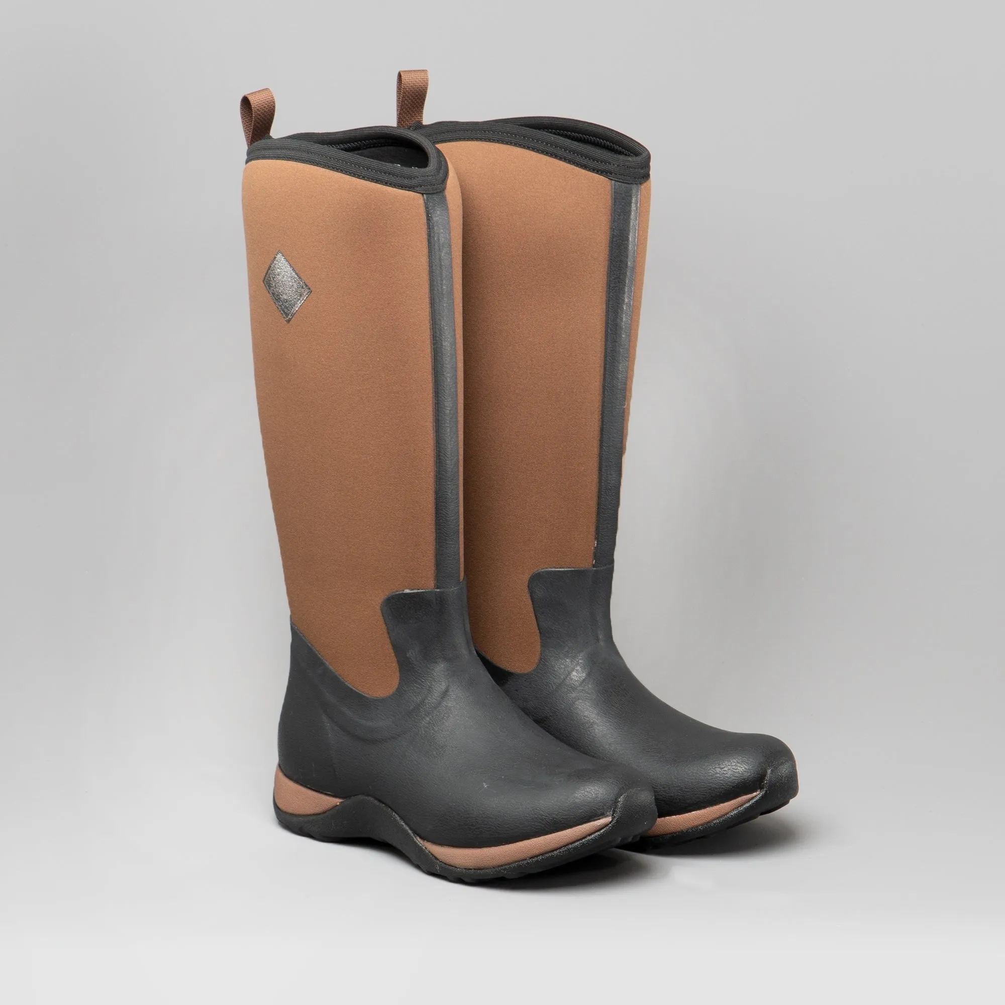 Muck Boots ARCTIC ADVENTURE Womens Rubber Wellington Boots Black/Tan