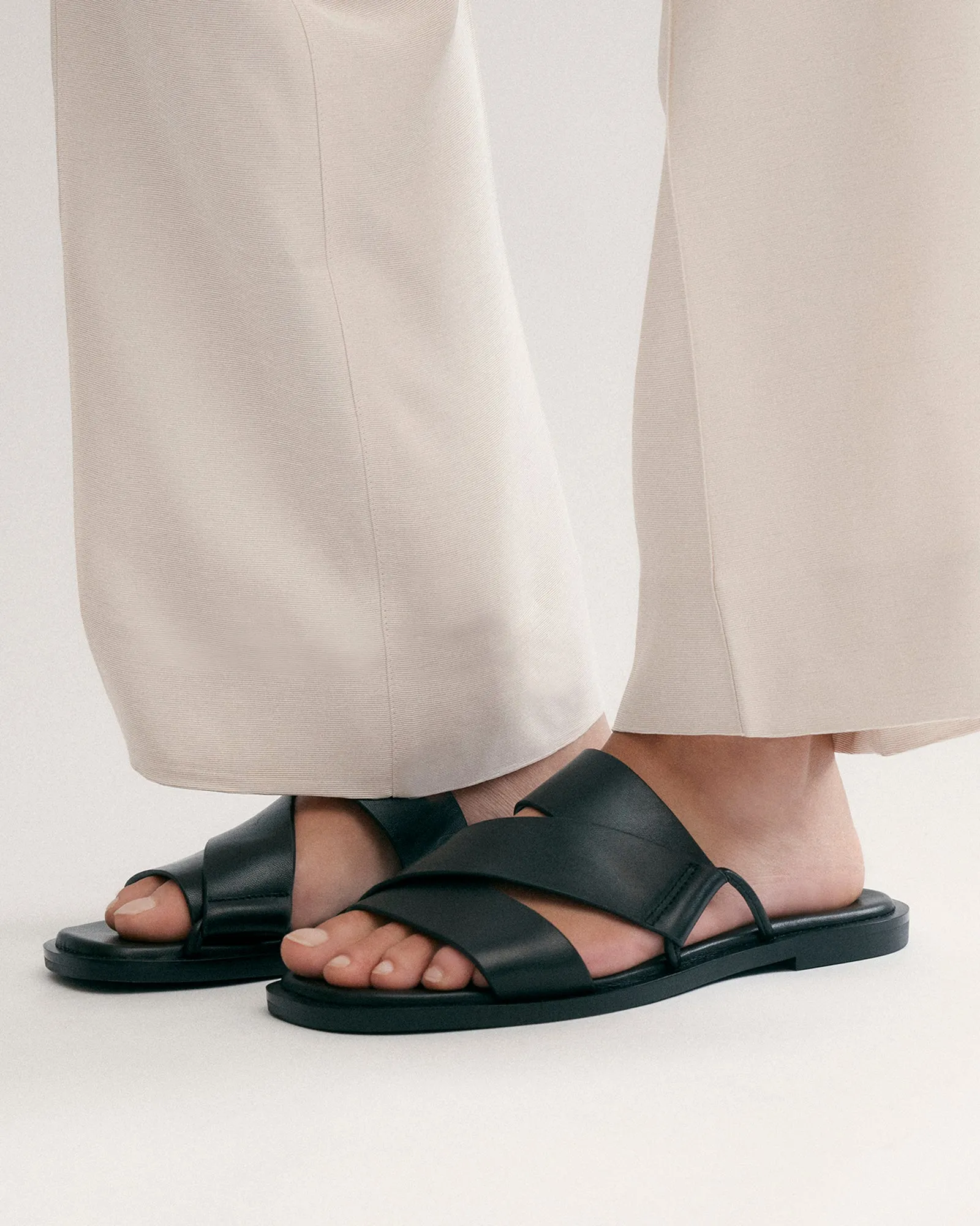 SHELBY FLAT SLIDES BLACK LEATHER Jo Mercer