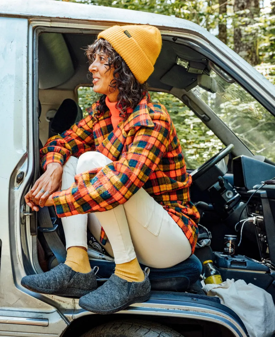 Women's Howser II  |  Triple Black KEEN
