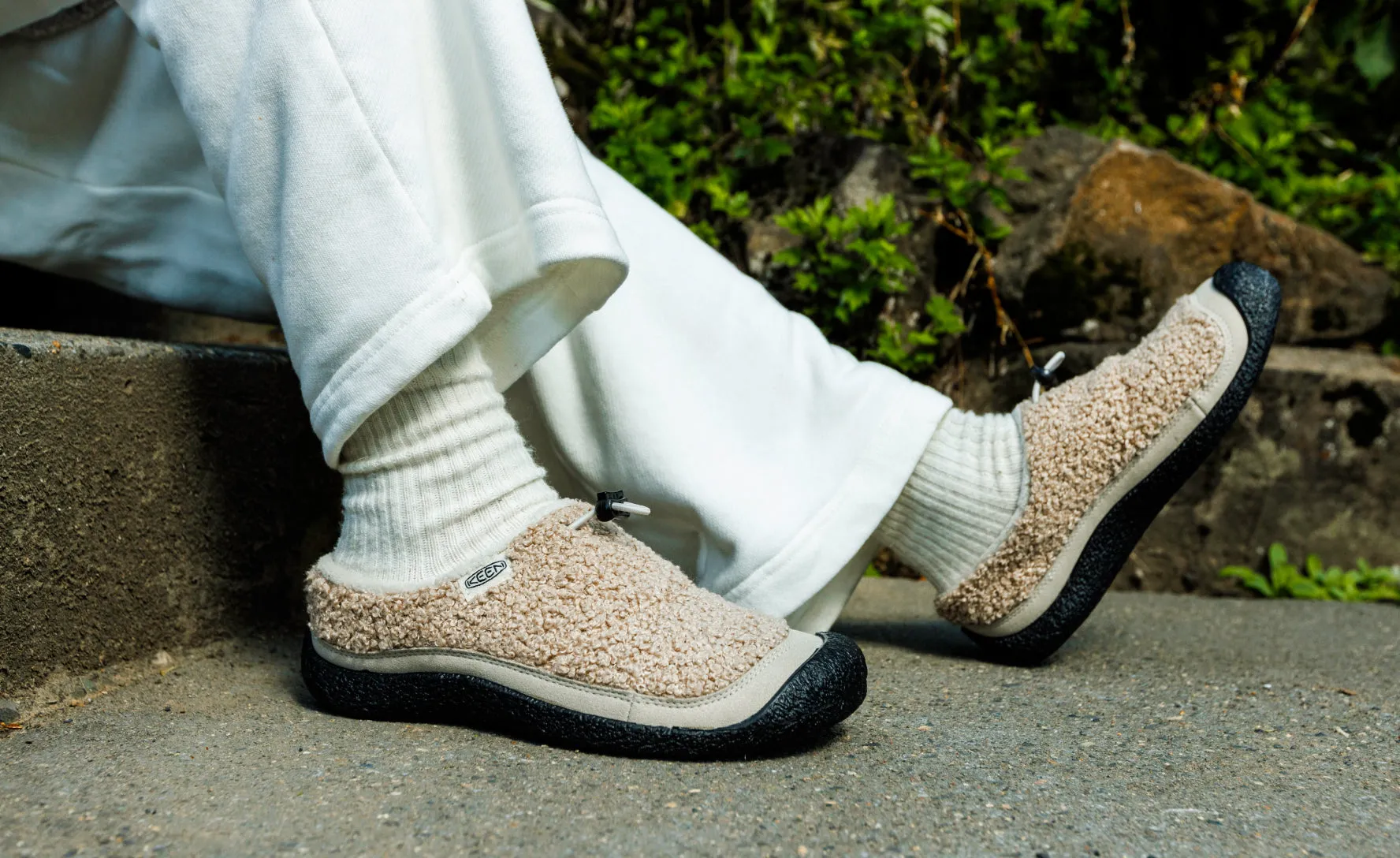 Women's Howser III Slide  |  Plaza Taupe/Black KEEN